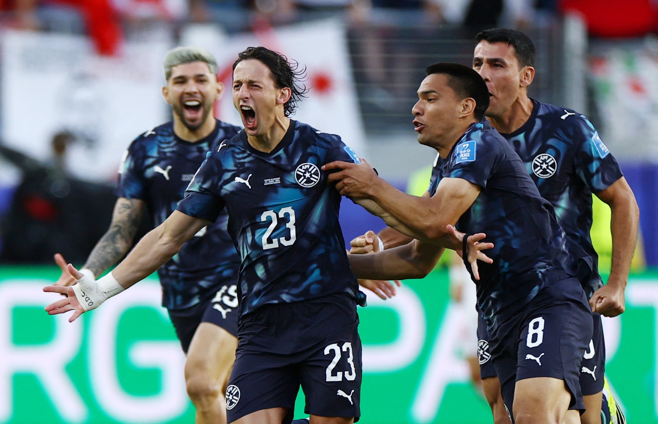 Gol relâmpago de Galarza relança Paraguai na Copa