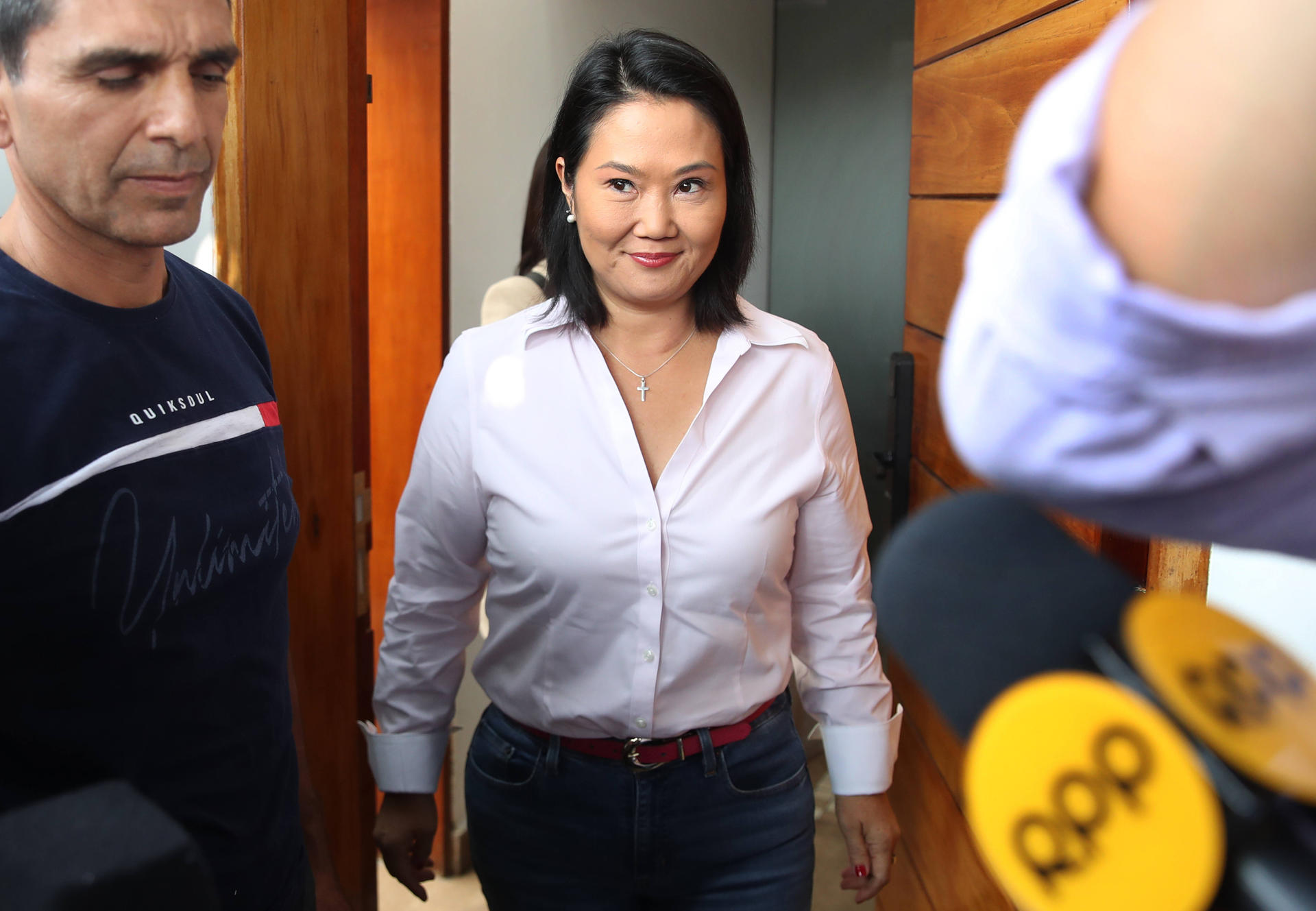 Keiko Fujimori rejeita recontagem de votos e anuncia viagem ao exterior