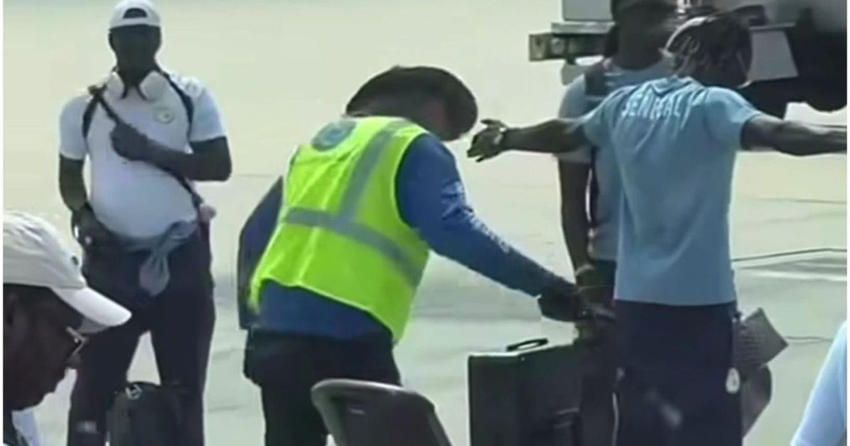 Seleção de Senegal é submetida a revista rigorosa em aeroporto nos EUA