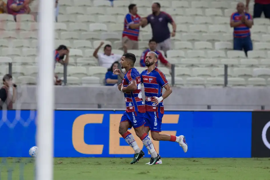Fortaleza visita Náutico em jogo chave pela Série B nos Aflitos