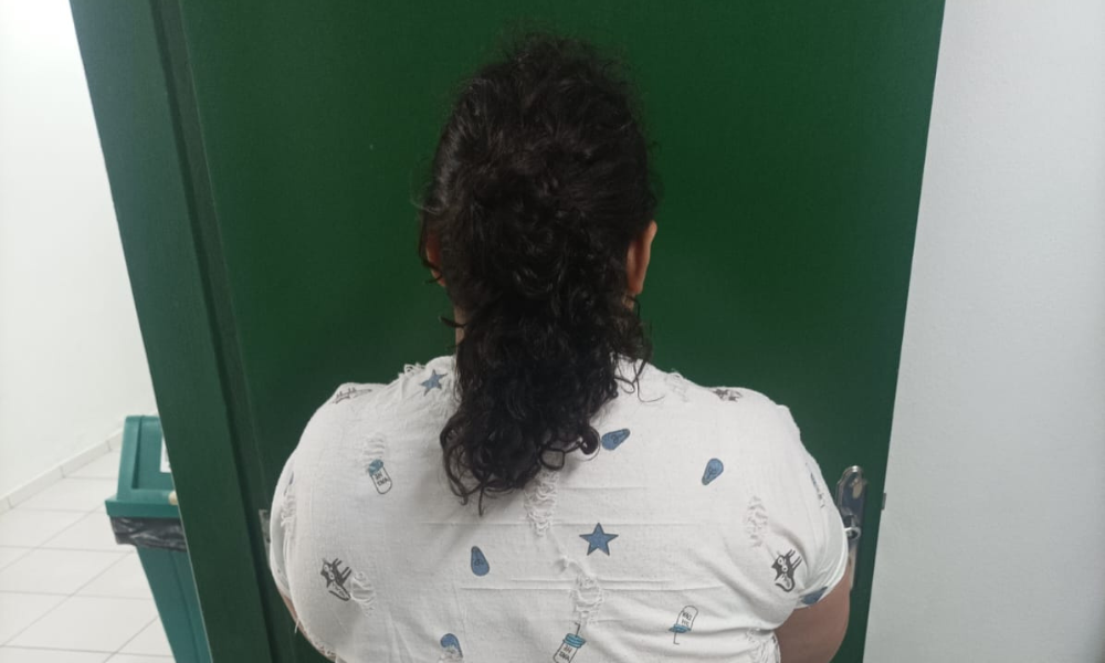 Mulher de 37 anos é presa em SC após se passar por adolescente adotada