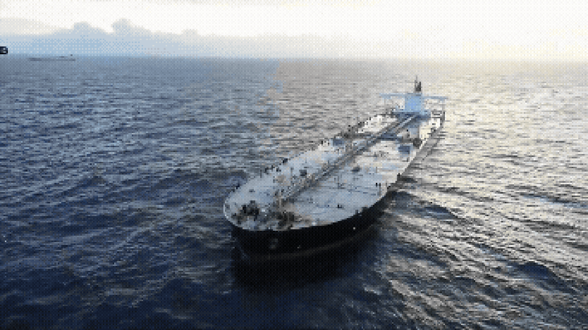 Irã dispara tiros de advertência contra navios dos EUA no Golfo de Omã
