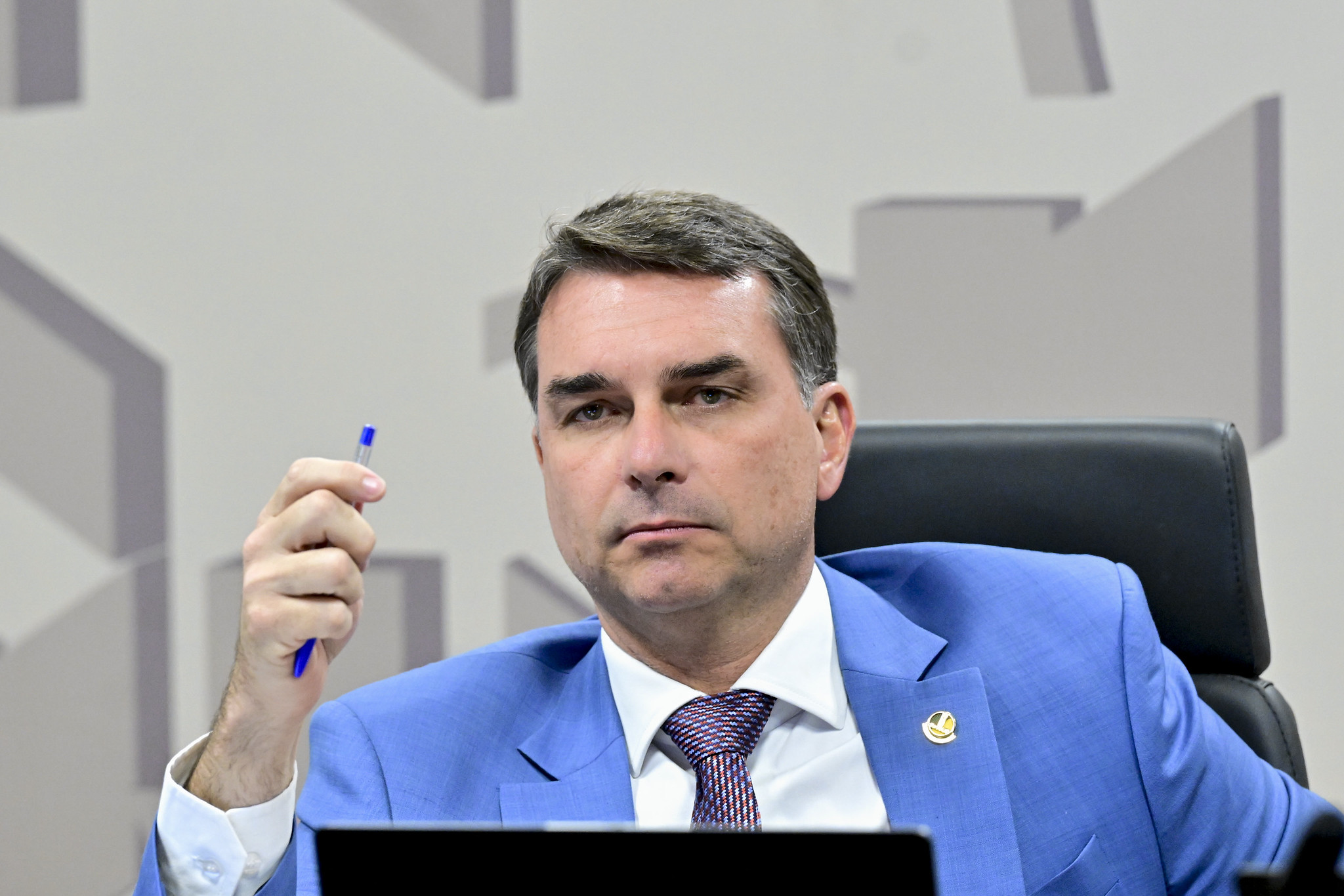 Flávio Bolsonaro perde fôlego entre jovens, ricos e eleitores do Norte e Centro-Oeste