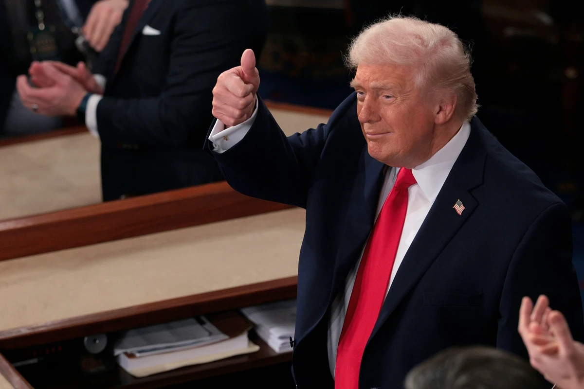 Maioria dos brasileiros rejeita Trump, mas mantém visão favorável dos EUA