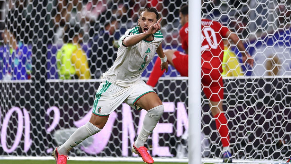 Argélia vira sobre Jordânia, vence por 2 a 1 e segue viva na Copa