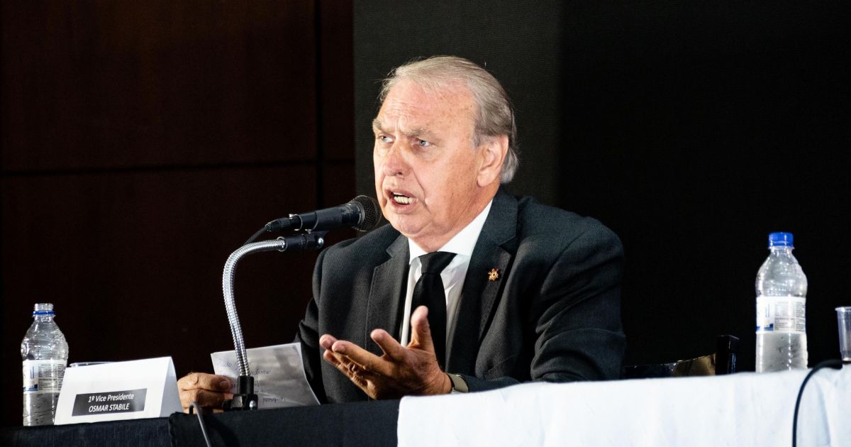 Corinthians chega a novo risco de transfer ban por dívida com Talleres