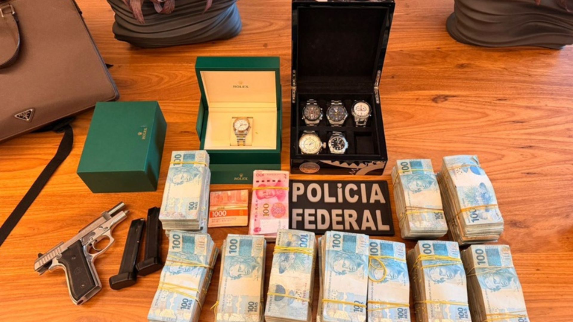 PF afasta ex-chefe da Receita em Itajaí por esquema de R$ 2 mi