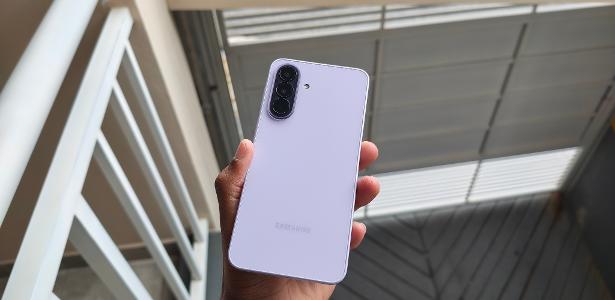 Galaxy A37 chega ao Brasil para disputar trono dos intermediários