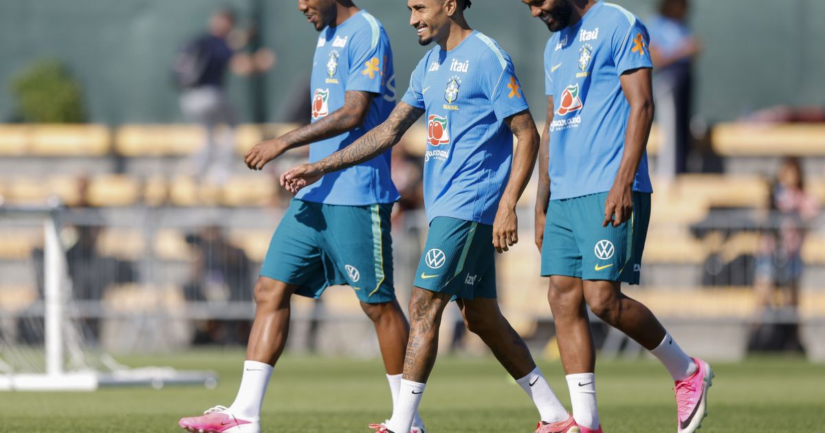 Seleção faz treino com bola e Ibañez fala em véspera de estreia