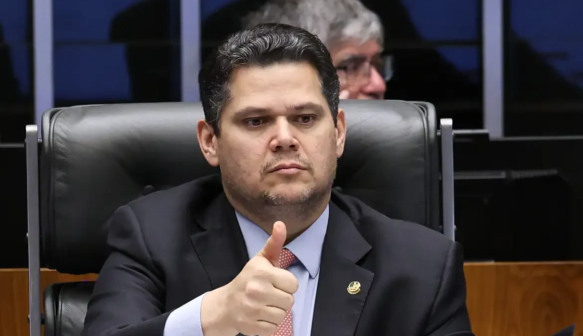 Federação União Brasil-PP declara apoio à reeleição de Davi Alcolumbre no Senado