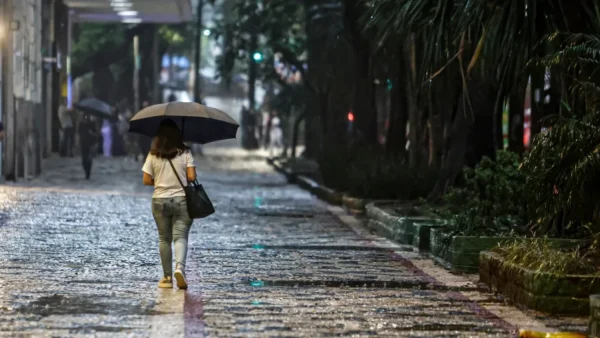 Segundo turno terá risco de temporais e ventos de até 90 km/h no Brasil