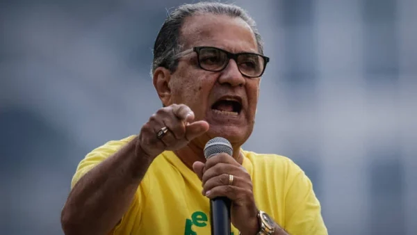 Malafaia defende viagem de Flávio aos EUA e questiona risco de prisão no Brasil