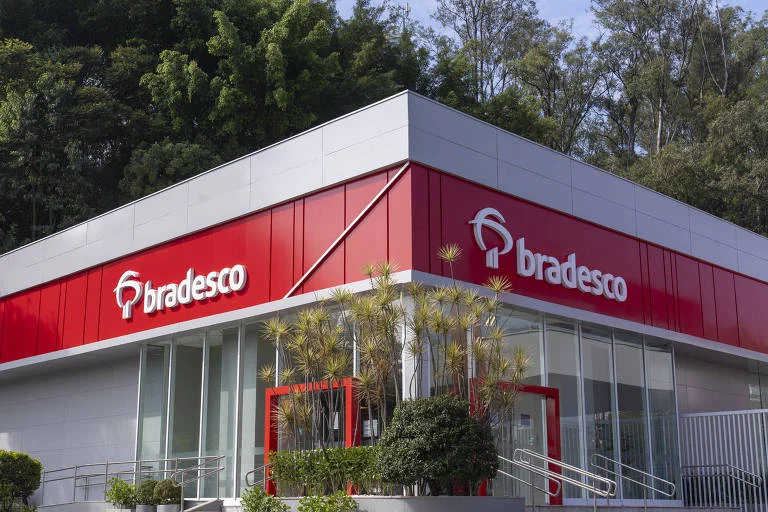 Ações de grandes bancos desabam na B3 após vitória de Lula; BTG cai 37%