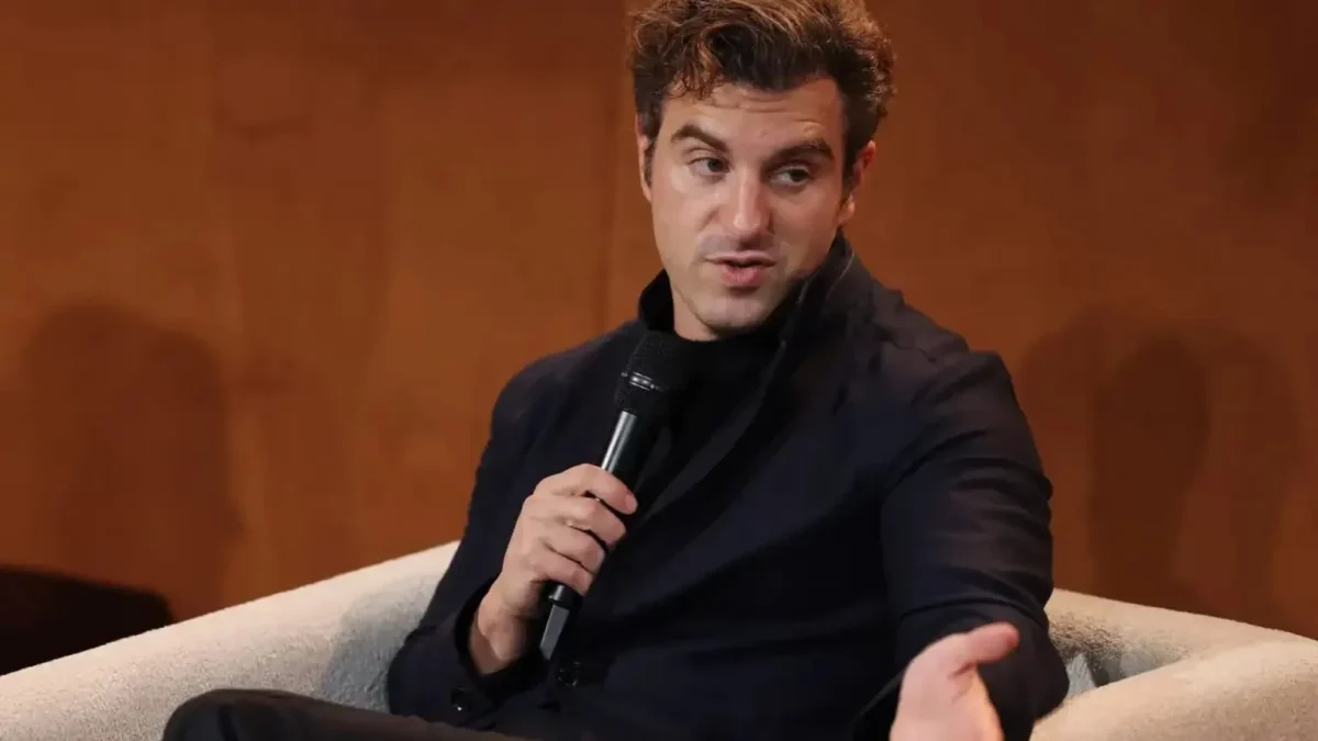 CEO do Airbnb alerta: dois perfis de profissionais correm mais riscos com a IA