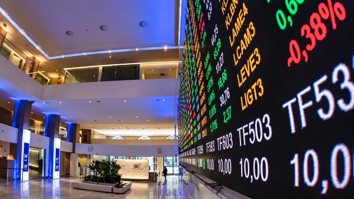 Bilionários brasileiros perdem R$ 75,6 bi em um dia após queda histórica da Bolsa