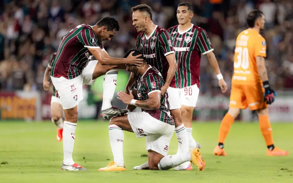 Fluminense vira sobre o Inter nos acréscimos e deixa Colorado à beira do Z4