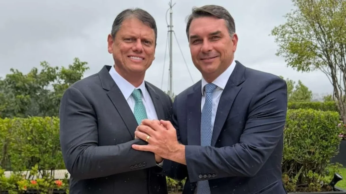 Flávio troca confronto por estratégia e aposta em Tarcísio para debate decisivo