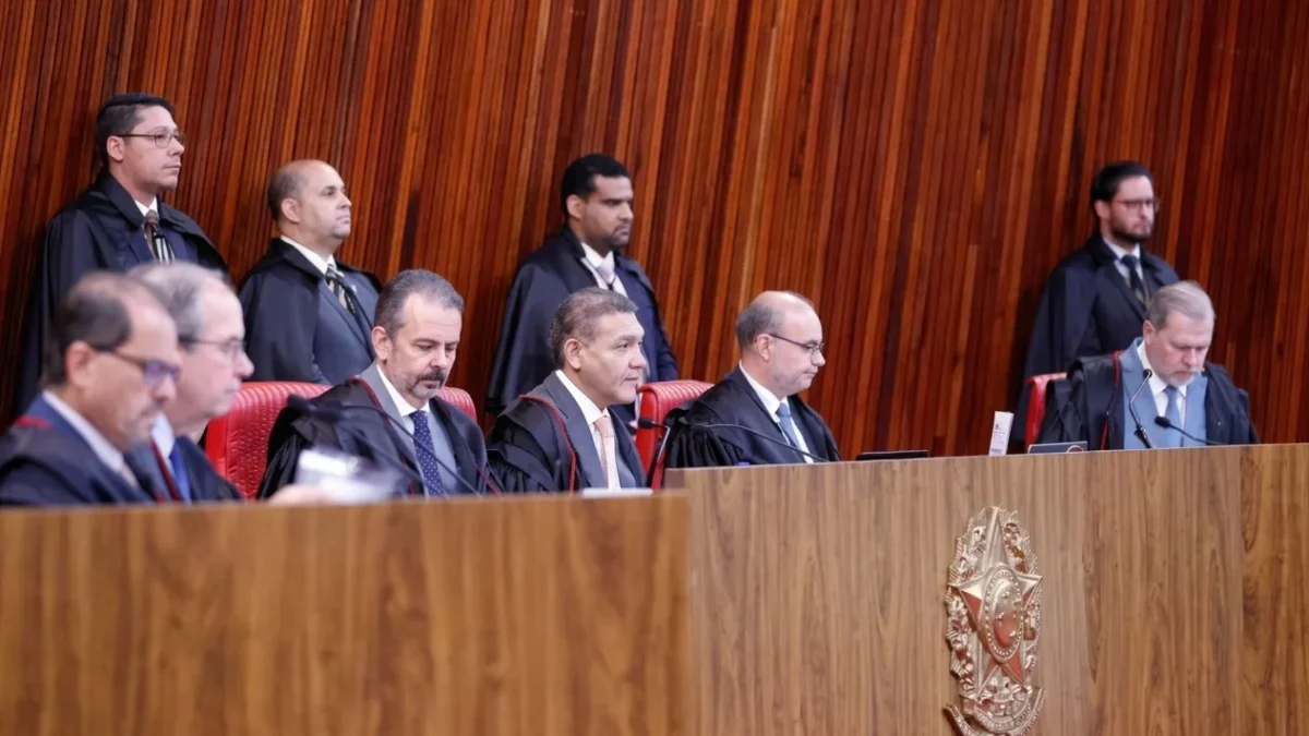 TSE decide que condenados por violência contra a mulher podem ficar inelegíveis; entenda o que muda