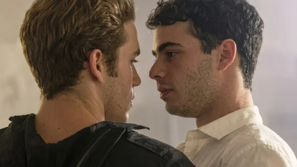Quando será o beijo de Mau Mau e Felipe? Globo adia cena mais uma vez romance em Quem Ama Cuida