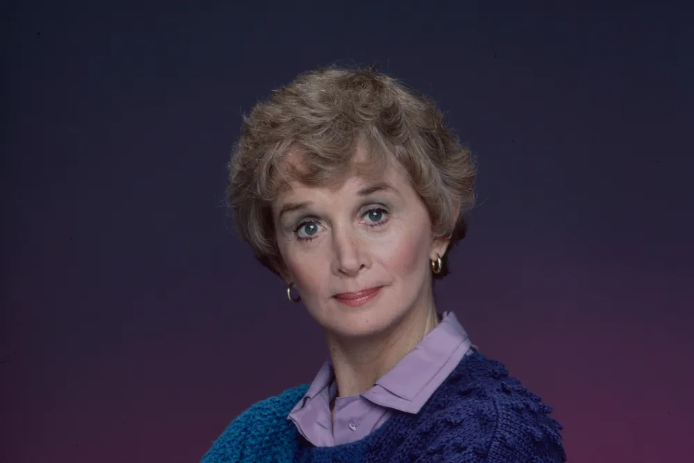 Barbara Barrie morre aos 95 anos após recorrer à morte medicamente assistida