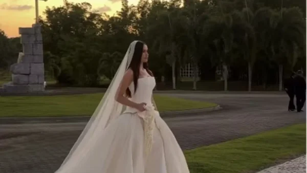 Juliette e Kaique Cerveny celebram casamento em capela de castelo no Recife