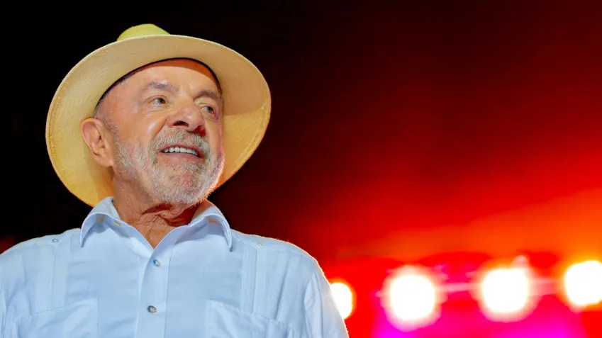 Centrão se reaproxima de Lula e tenta manter cargos no novo governo