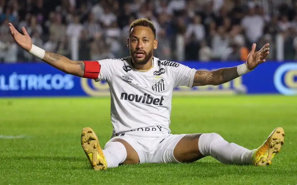 Neymar disputou apenas 5 de 20 clássicos pelo Santos desde seu retorno em 2025
