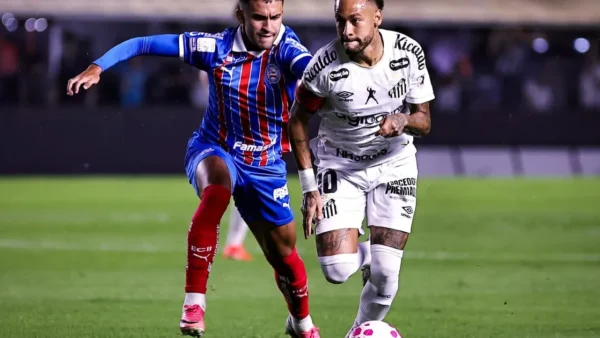 Leitura labial app revela xingamentos de Neymar a Nestor no jogo