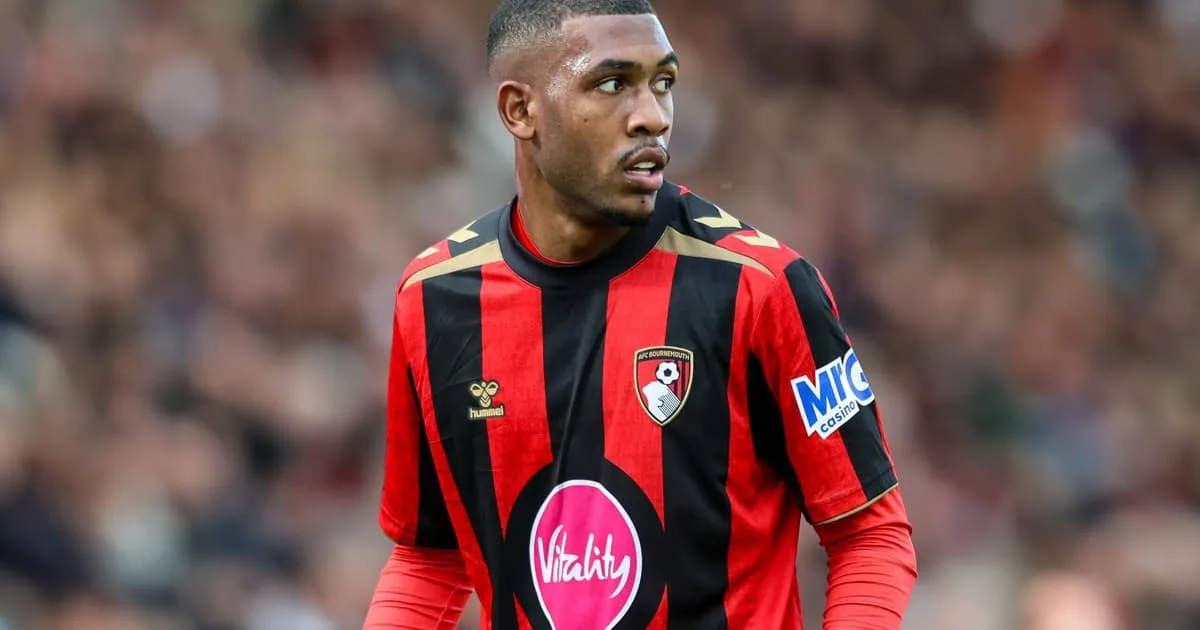 Rayan quase marca, Bournemouth atropela Milan e mantém 100% na Liga Europa