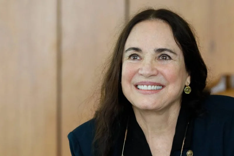 Regina Duarte compartilha vídeo que questiona eleição de Lula e chama conteúdo de “assustador”