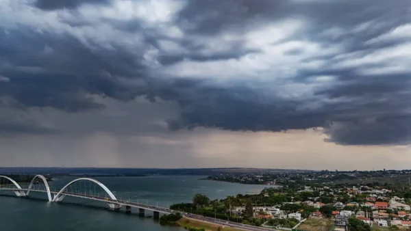 Eleições no DF: domingo terá calor de até 31°C e previsão de chuva à tarde