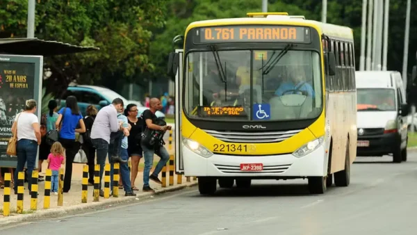 Após dois dias parados, 90 ônibus da Marechal voltam a circular no Distrito Federal
