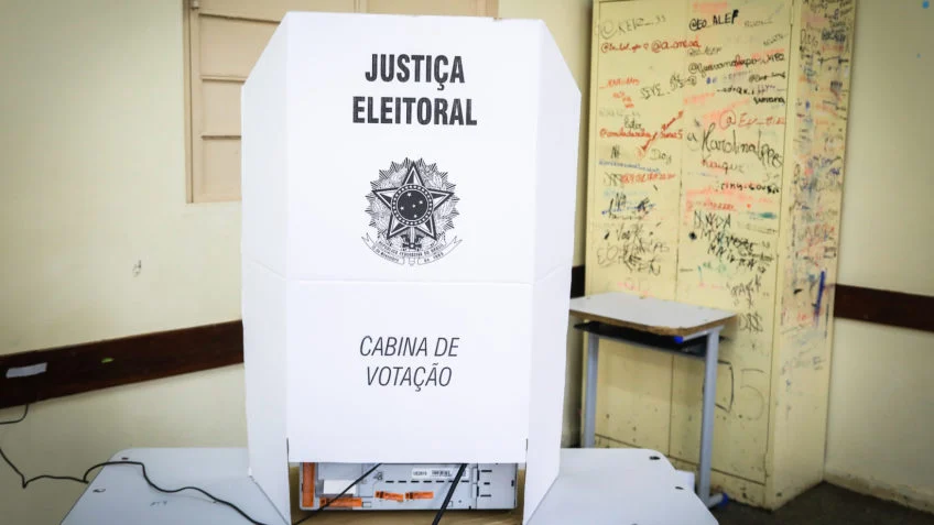 Brasil registra quase 2 mil denúncias de assédio eleitoral no trabalho durante as eleições de 2026