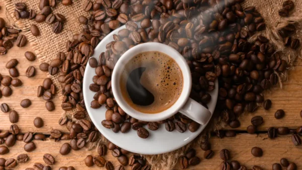 Café brasileiro é vendido por R$ 2.200 o quilo e bate recorde em leilão internacional