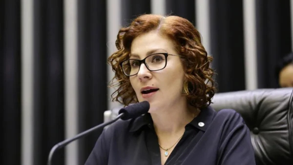 Justiça italiana realiza nova audiência sobre extradição de Carla Zambelli nesta terça-feira
