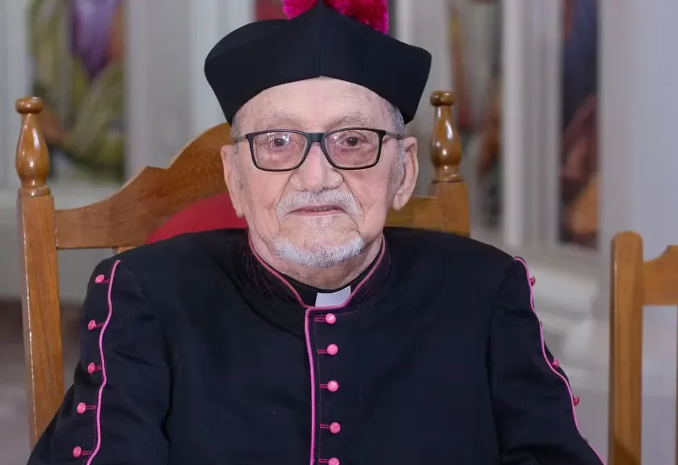 Monsenhor Antônio Alencar morre aos 93 anos e deixa legado de mais de seis décadas na Igreja