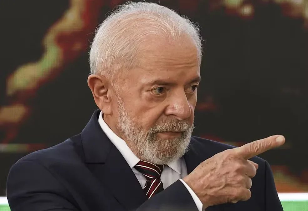 Lula vira e supera Flávio Bolsonaro na cidade do Rio de Janeiro no segundo turno