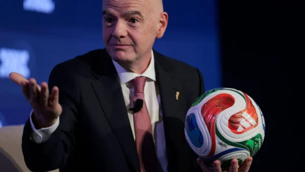 Confederação Asiática muda de lado e declara apoio à reeleição de Infantino