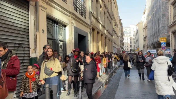 Quase 920 mil brasileiros votam no exterior no 2º turno hoje