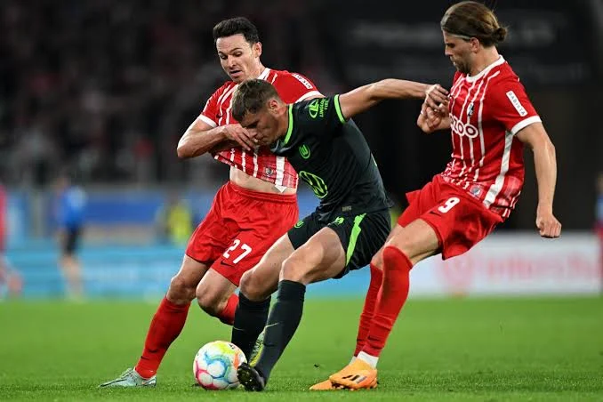 Freiburg e Wolfsburg fazem duelo decisivo pela Copa da Alemanha