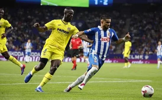 Villarreal recebe Espanyol em confronto marcado por momentos opostos na LaLiga