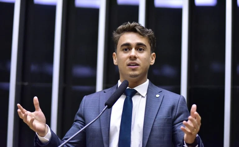 Nikolas Ferreira critica projeto do PT sobre discriminação política: “Chamar petista de jumento vai te levar para a cadeia”