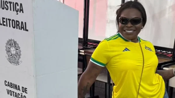Jojo Todynho assume derrota de Flávio Bolsonaro e pede paz entre eleitores: “Isso se chama democracia”