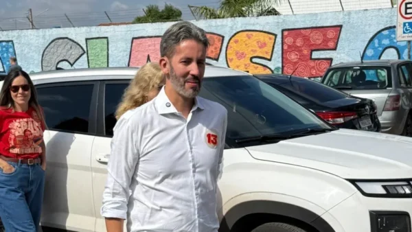 Leandro Grass nega acordo por cargo no governo Lula após derrota no DF