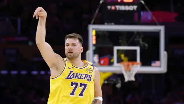 Onde assistir Utah Jazz x Lakers hoje 18h ao vivo online grátis