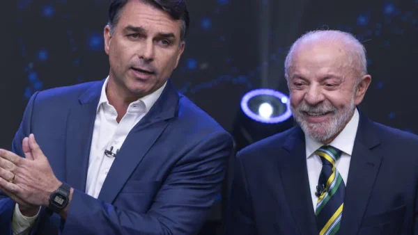 Lula e Flávio travam guerra de sigilos na reta final, mas desafio não prova inocência