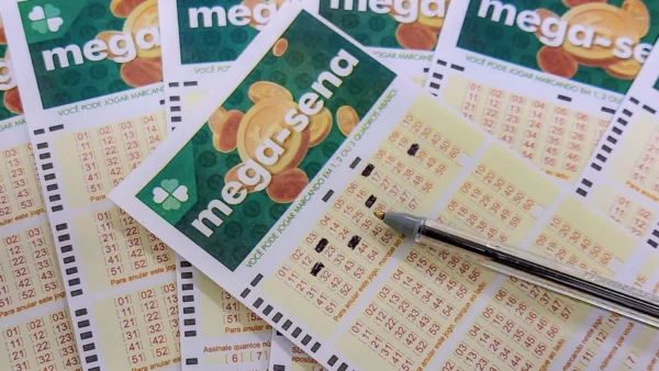 Mega-Sena sorteia R$ 300 milhões nesta segunda e inicia semana com cinco concursos