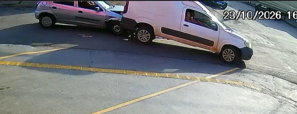 Mulher é suspeita de atropelar genro e persegui-lo até carro capotar em Goiás