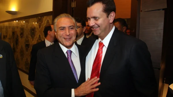 Kassab cobra equilíbrio fiscal e Temer pede pacificação nacional a Lula após reeleição