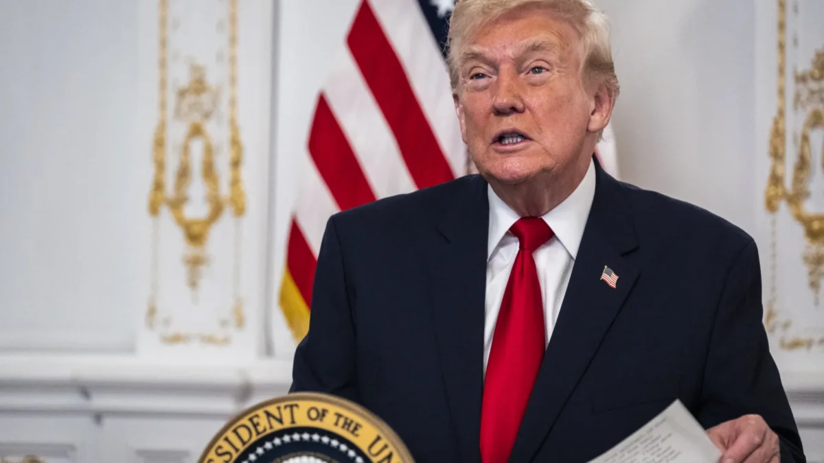 Trump evita reconhecer Flávio Bolsonaro como presidente do Brasil: “Não vou me envolver”